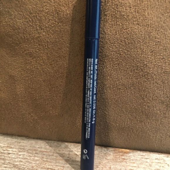 3 NEW Almay Pen Eyeliner - Picture 4 of 5